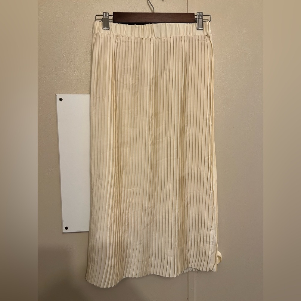 Sincerely Jules Cream Midi Pleated Skirt Size M